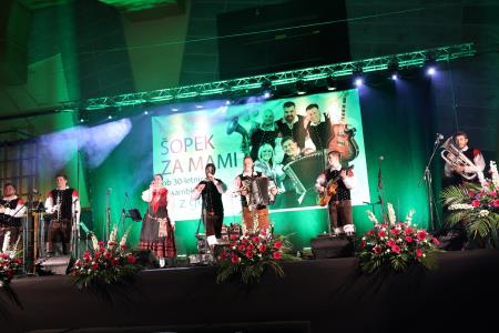 Koncert Šopek za mami ob 30-letnici ansambla Viharnik (55)